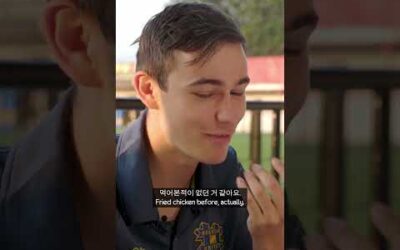 British Footballers try Korean Fried Chicken for the first time