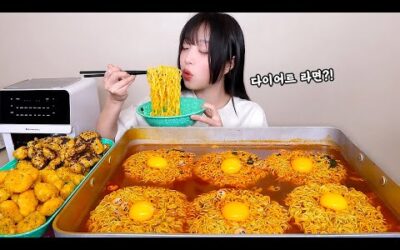 라면 한봉지 칼로리가 이거밖에 안된다고요?😳 280kcal라면과 치킨 먹방