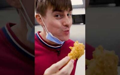 Josh Brings Korean Chicken to a British High School 🍗 한국 치킨집을 영국 고등학교로!